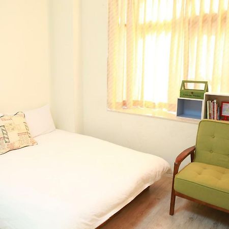 Flower Lane 650 Appartement Tainan Buitenkant foto
