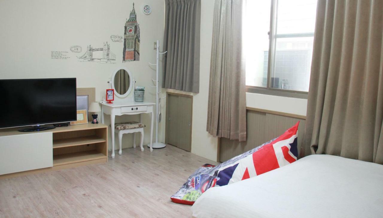 Flower Lane 650 Appartement Tainan Buitenkant foto