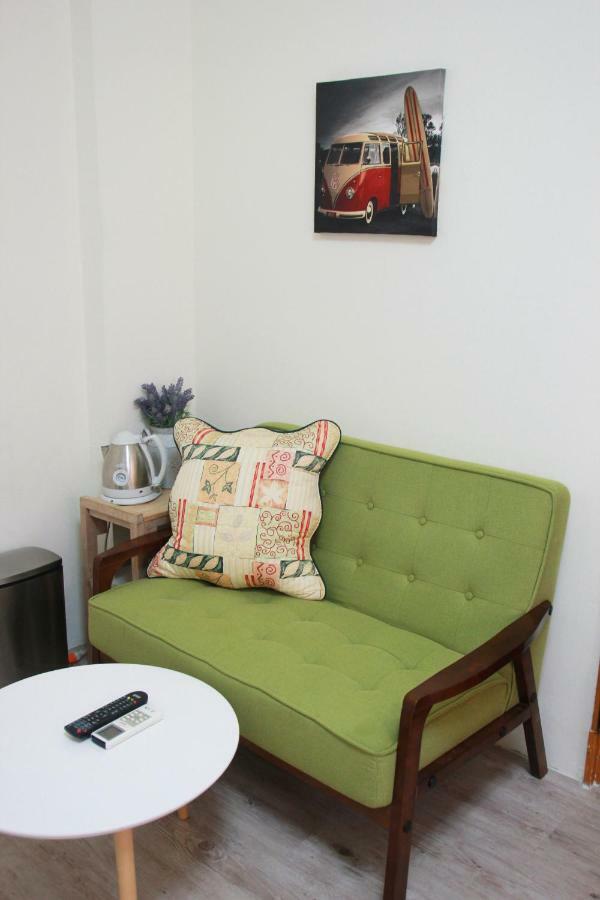 Flower Lane 650 Appartement Tainan Buitenkant foto